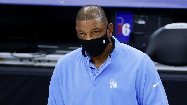 开云体育登录-7胜1负稳居联盟第一 76人强势开局里弗斯功不可没