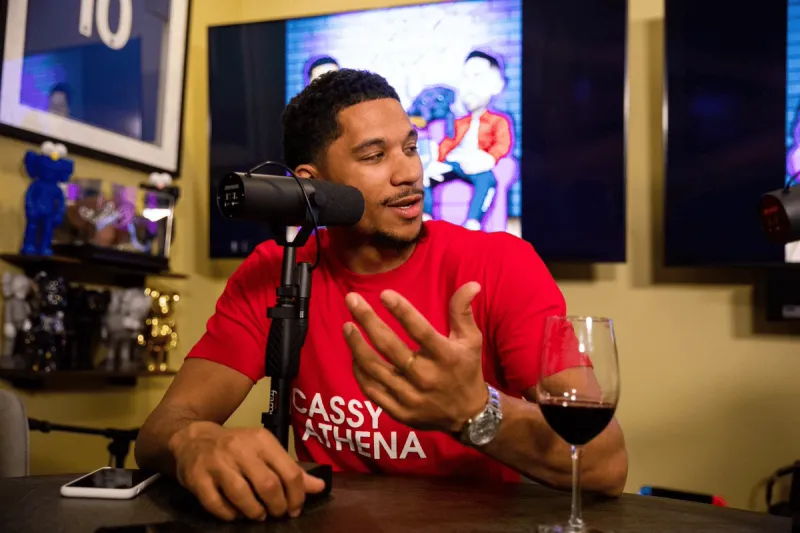 开云体育在线-若不打篮球会做什么？哈特：去做媒体打嘴炮喷人，会很好玩